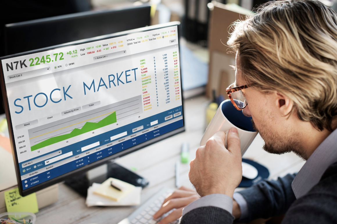 Top Tools Every Day Trader Needs for Success